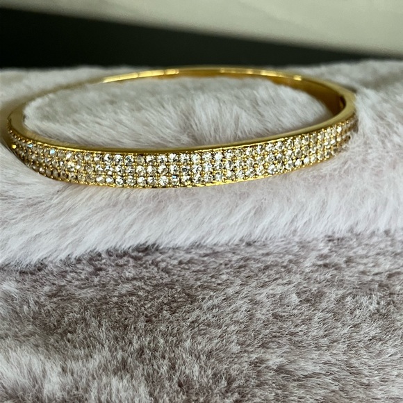 ♠️ KATE SPADE New York ♠️ Heavy Metals goldtone Pave hinged bangle bracelet EUC - Picture 8 of 12